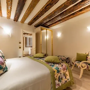 Appartement Nike, Venise